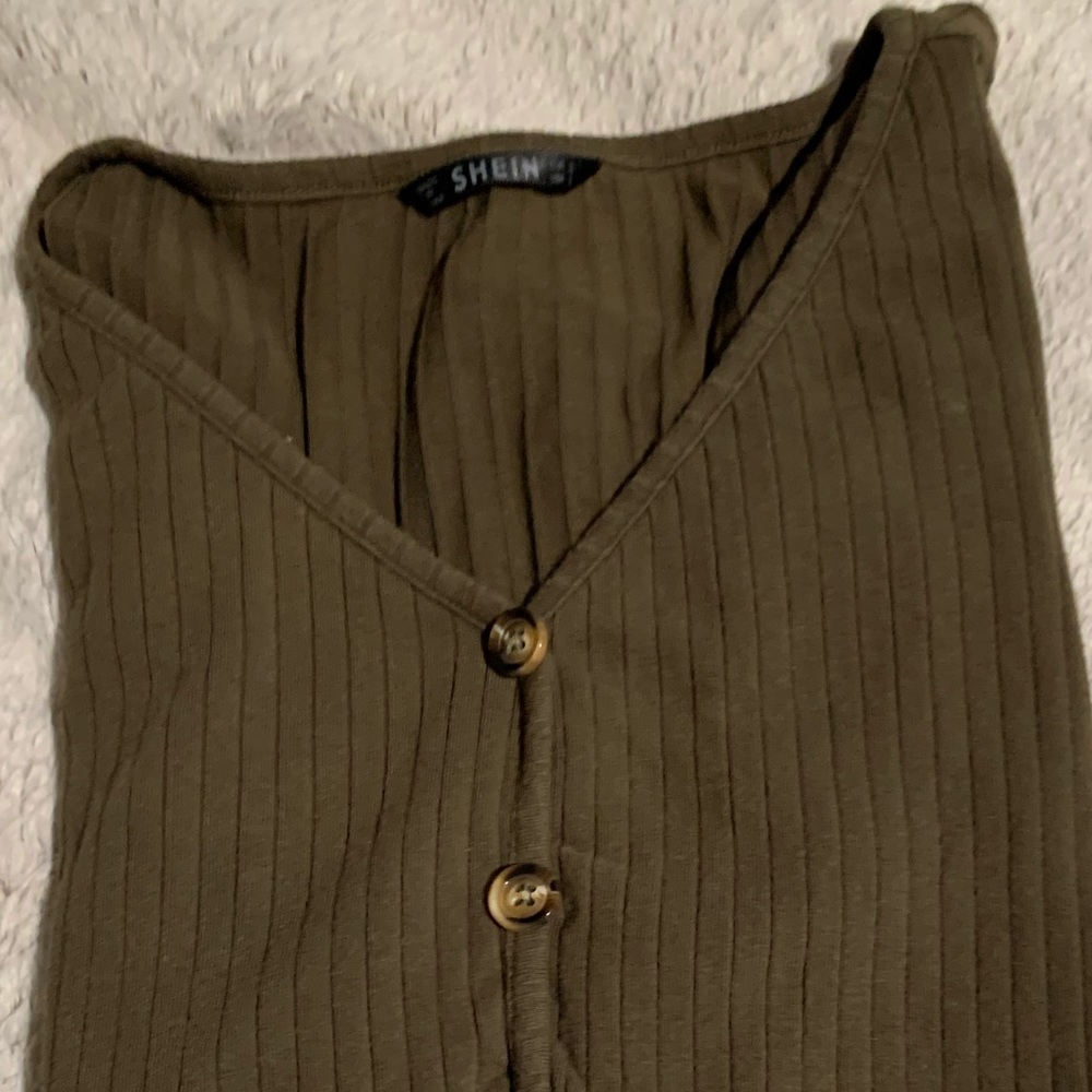 long sleeve, crop top , button up